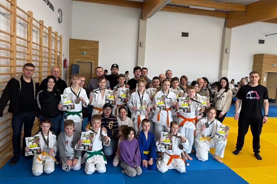 28b5e57e-eada-4dfc-89a7-c3d1e1d4c24e